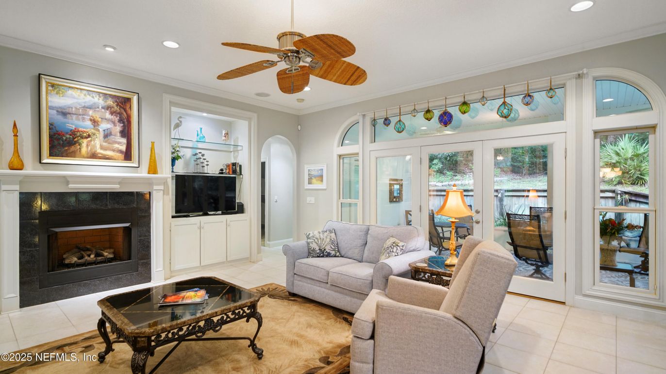 Fireplace, Interior, Living room, Recessed Lighting