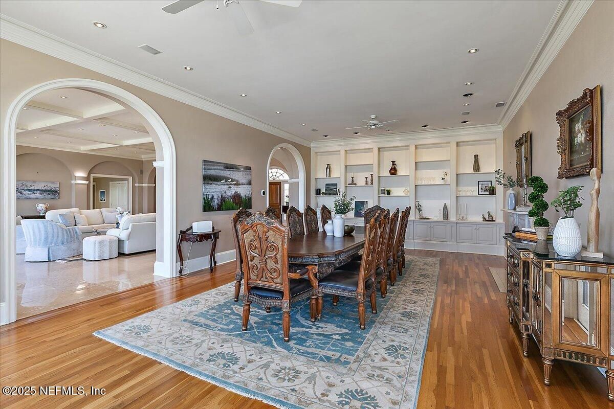 Dining room, Interior, Living room, Recessed Lighting, Wood Texture Flooring