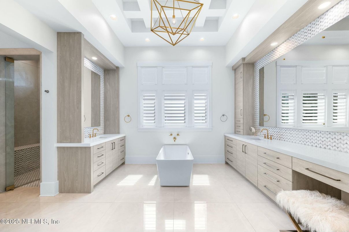 Bathroom, Dual Sink Vanities, Free Standing Baths, Interior, Pendant Lights, Recessed Lighting