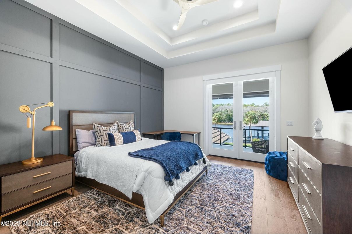 Bedroom, Interior, Recessed Lighting, Water, Wood Texture Flooring