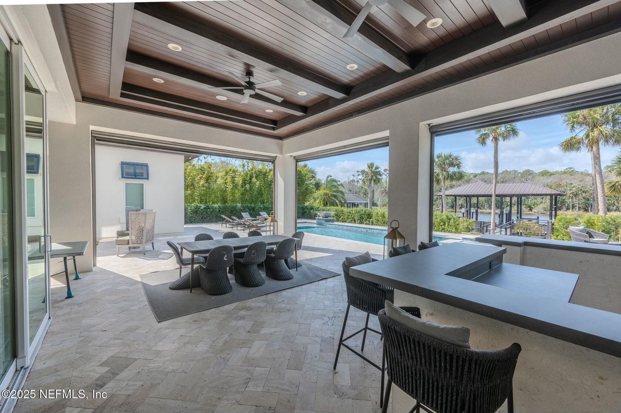 Exterior, Pool, Recessed Lighting