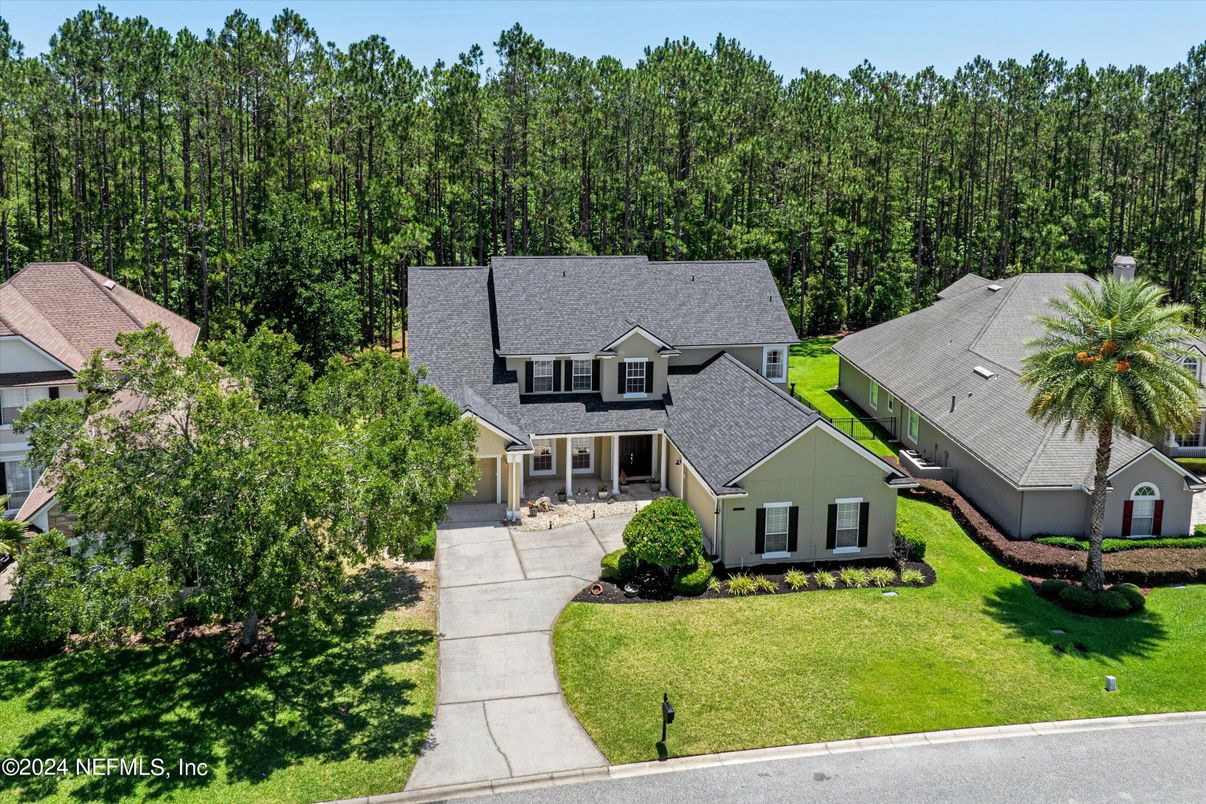 Exterior, Drone
