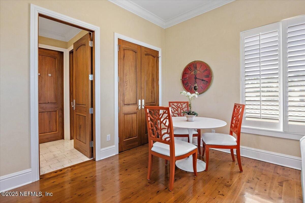Dining room, Interior, Wood Texture Flooring