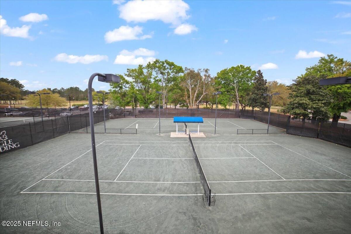 Exterior, Tennis Courts