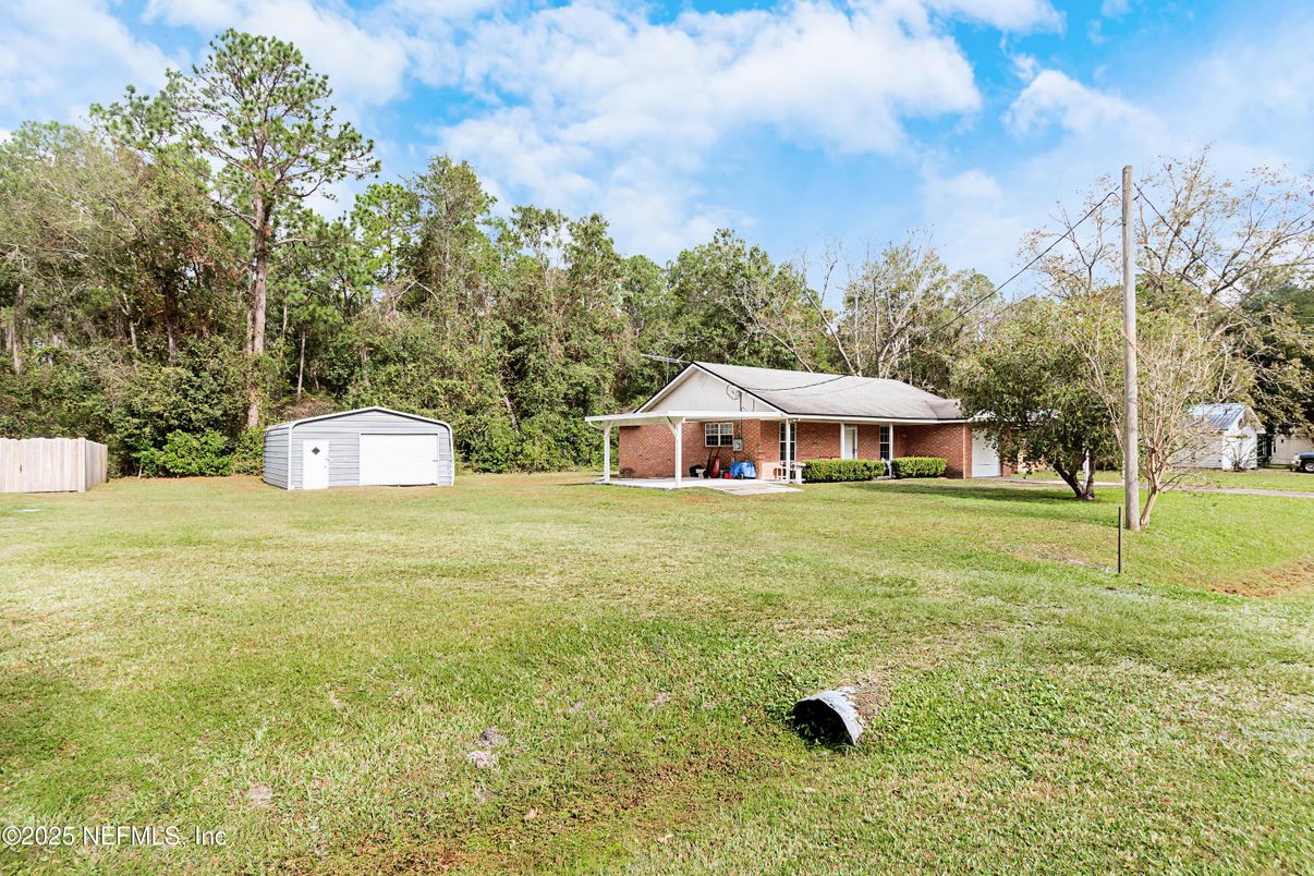 Backyard, Exterior