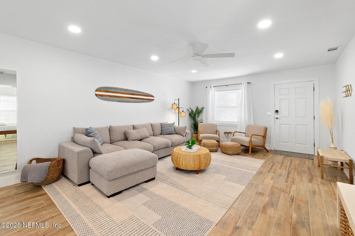 Interior, Living room, Recessed Lighting, Wood Texture Flooring