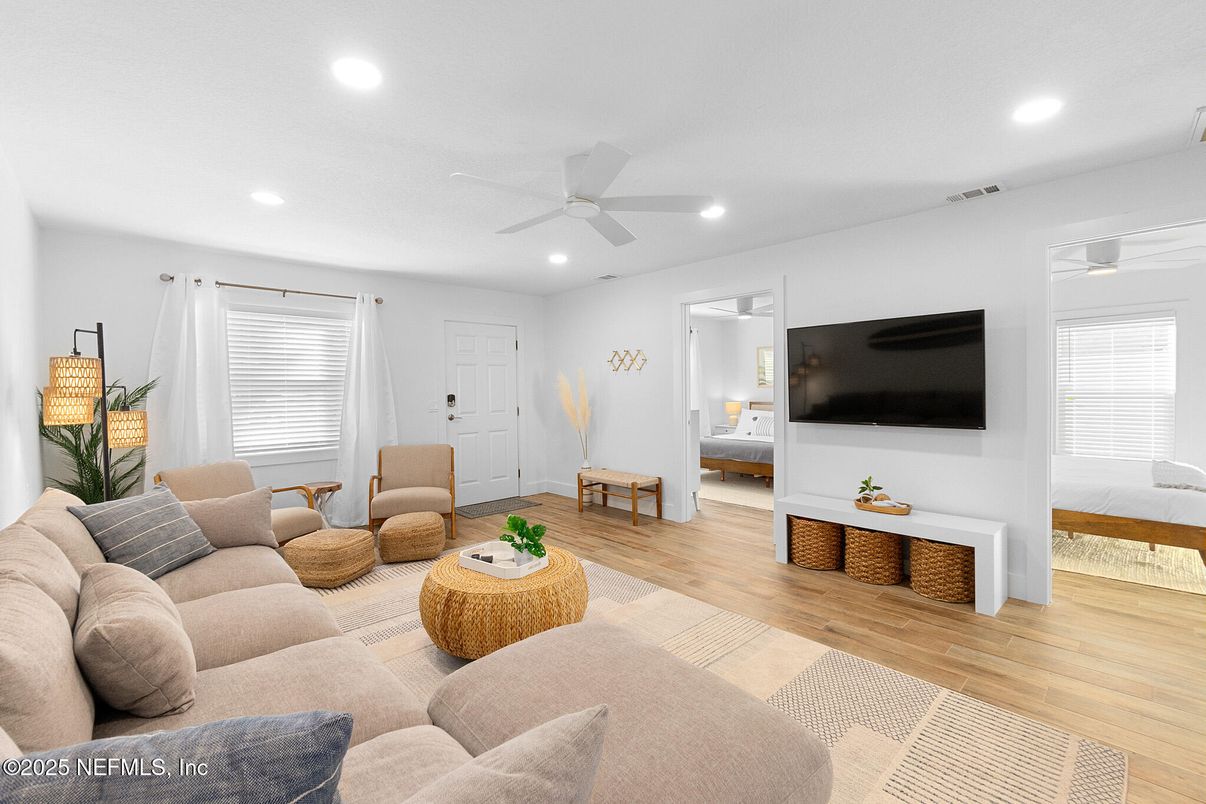 Interior, Living room, Recessed Lighting, Wood Texture Flooring