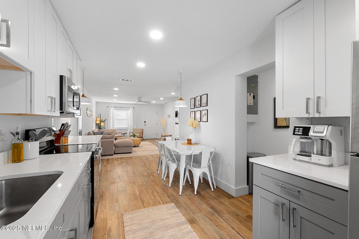 Dining room, Interior, Kitchen, Living room, Pendant Lights, Recessed Lighting, Wood Texture Flooring