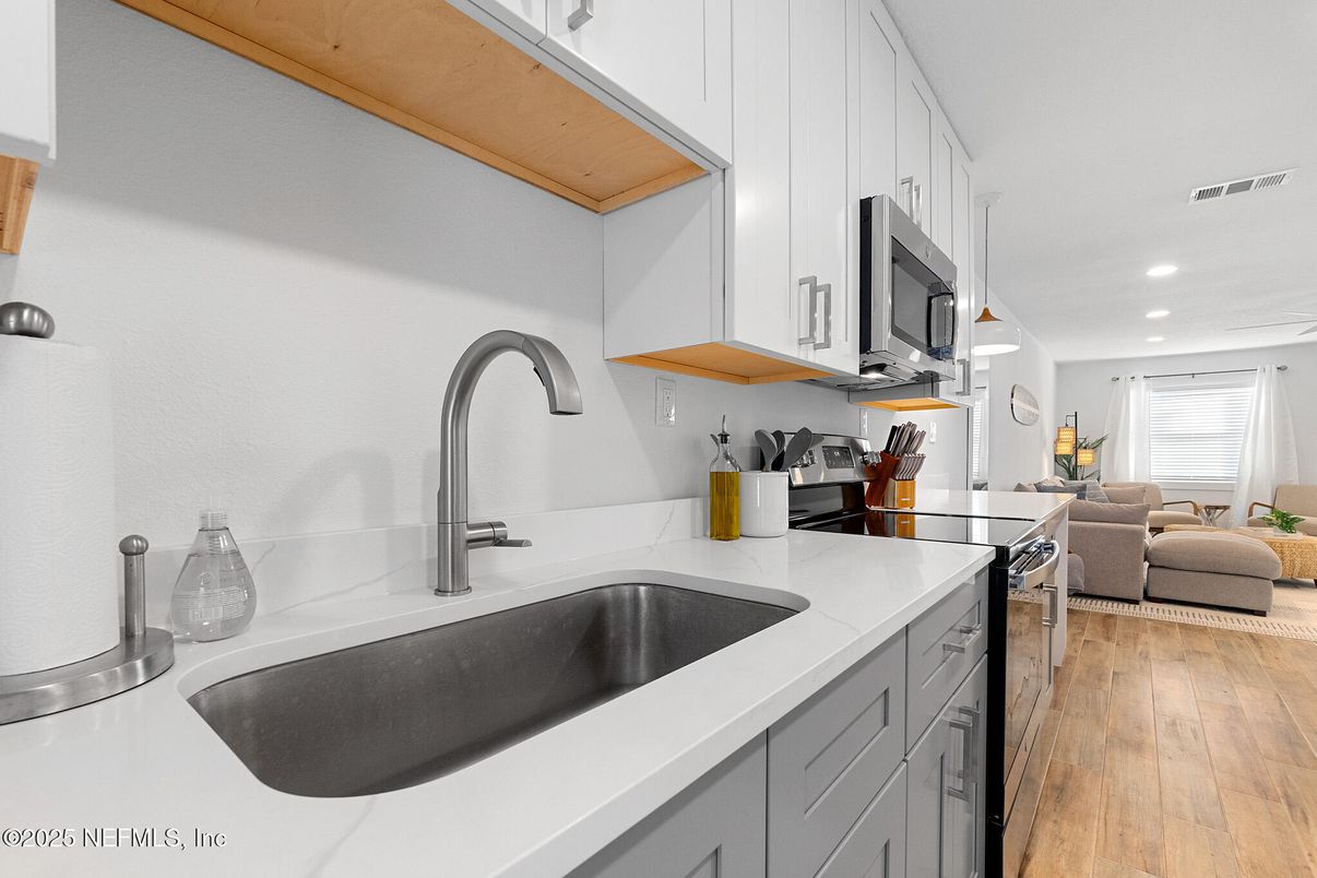 Interior, Kitchen, Living room, Recessed Lighting, Wood Texture Flooring