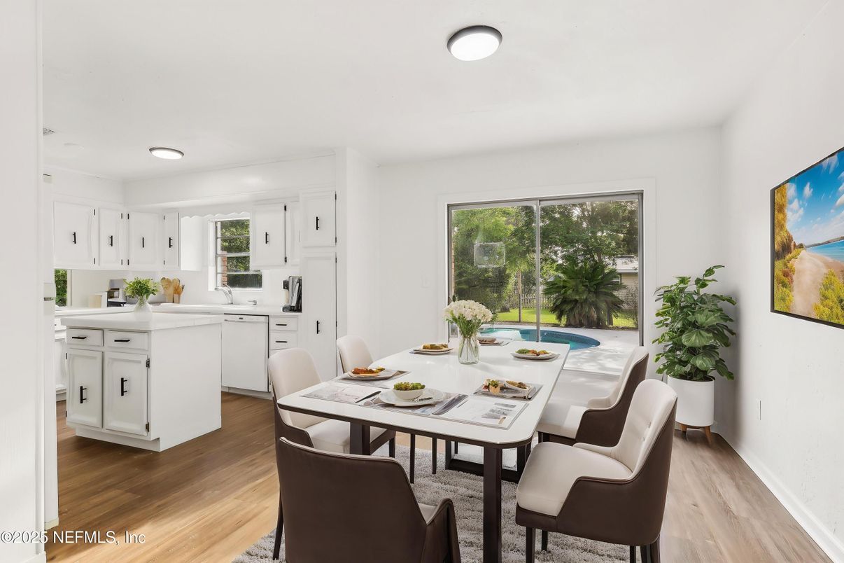 Dining room, Interior, Kitchen, Recessed Lighting, Wood Texture Flooring