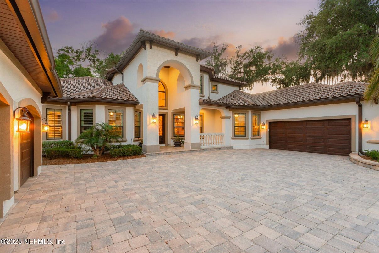 Attached, Exterior, Facade, Mediterranean