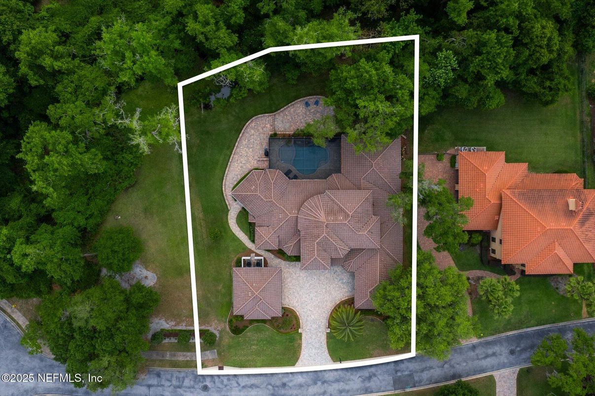 Exterior, Drone
