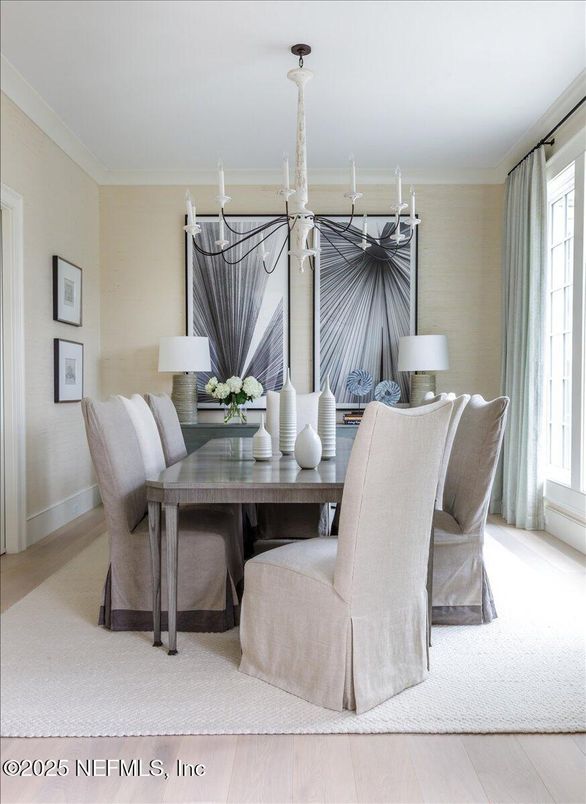 Chandelier, Dining room, Interior