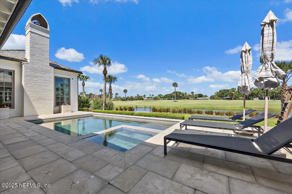 Exterior, Pool, Water