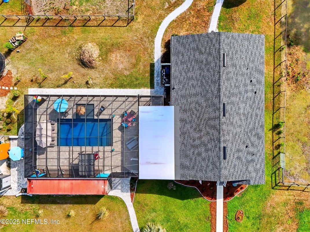 Exterior, Drone