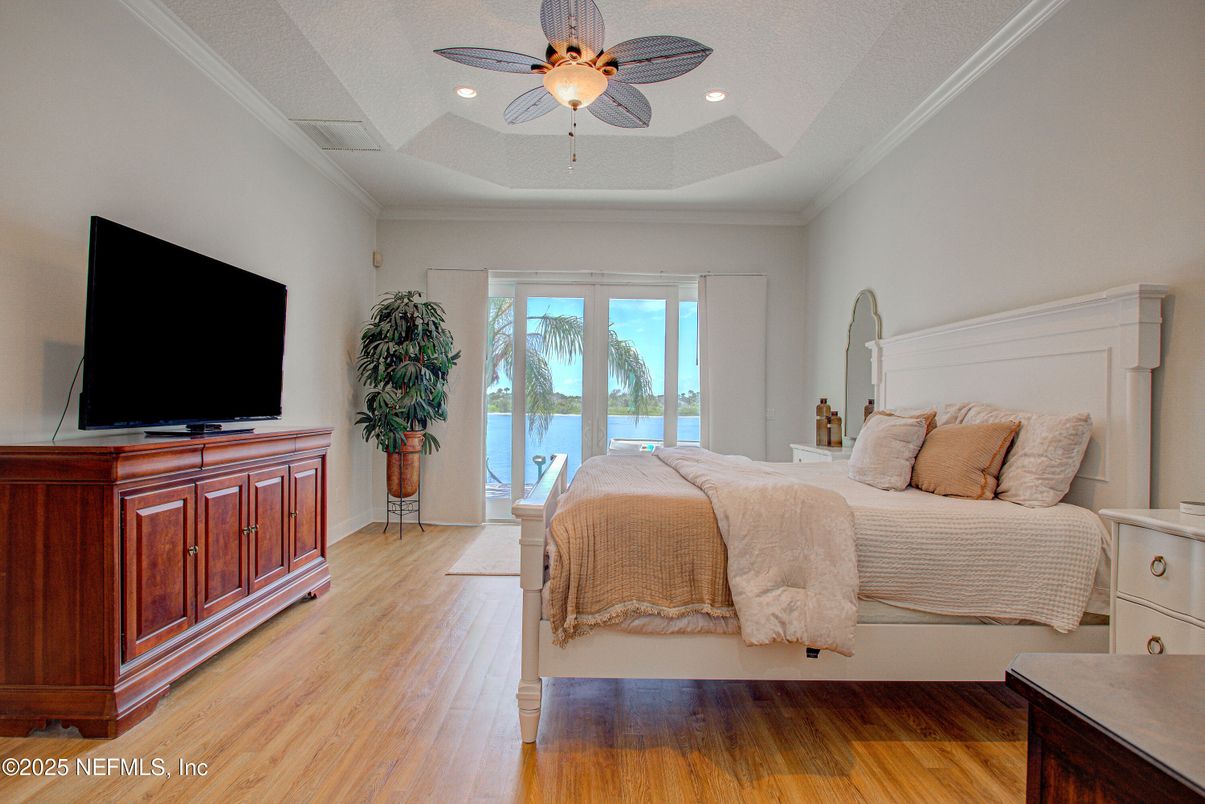 Bedroom, Interior, Recessed Lighting, Water, Wood Texture Flooring