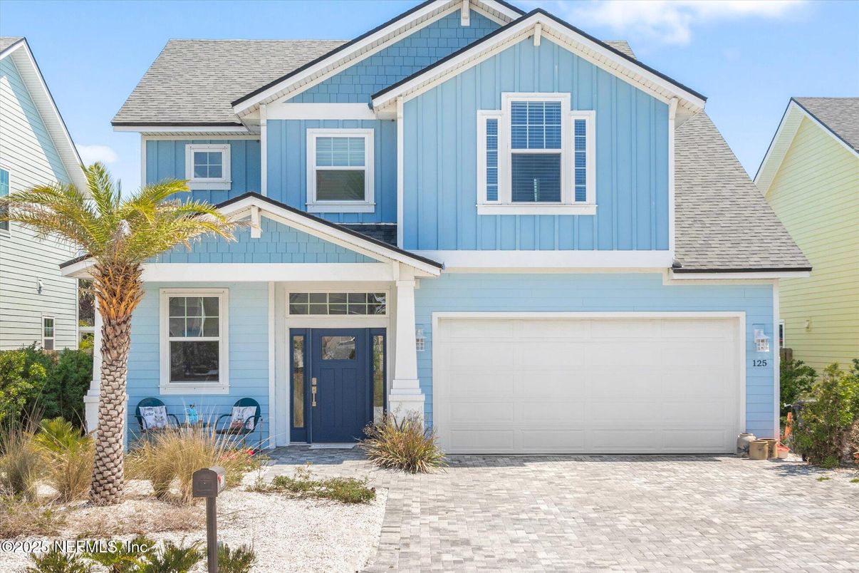 Attached, Exterior, Facade, Farmhouse