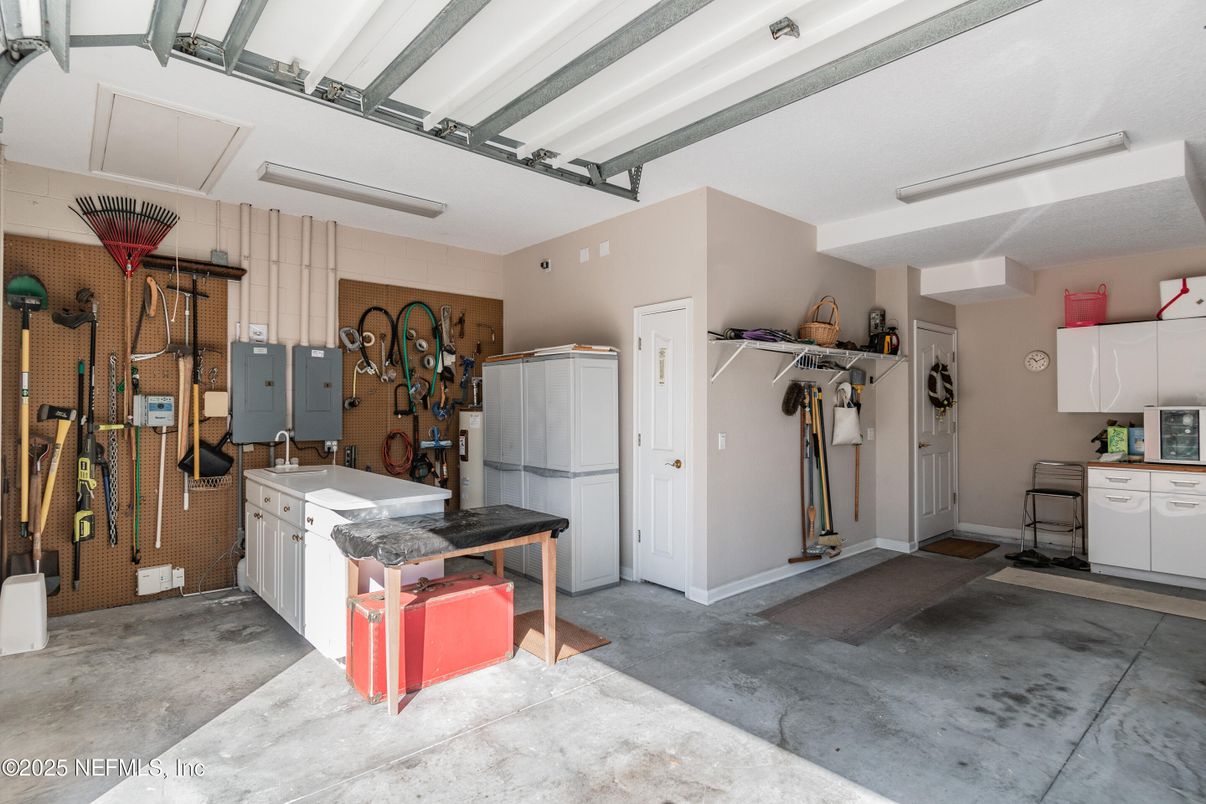 Garage, Interior, Washer