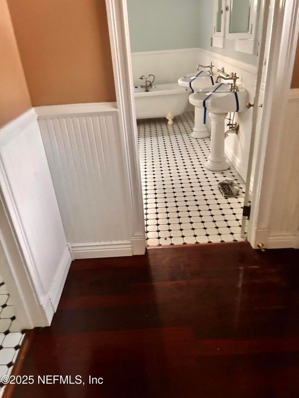 Bathroom, Interior, Wood Texture Flooring