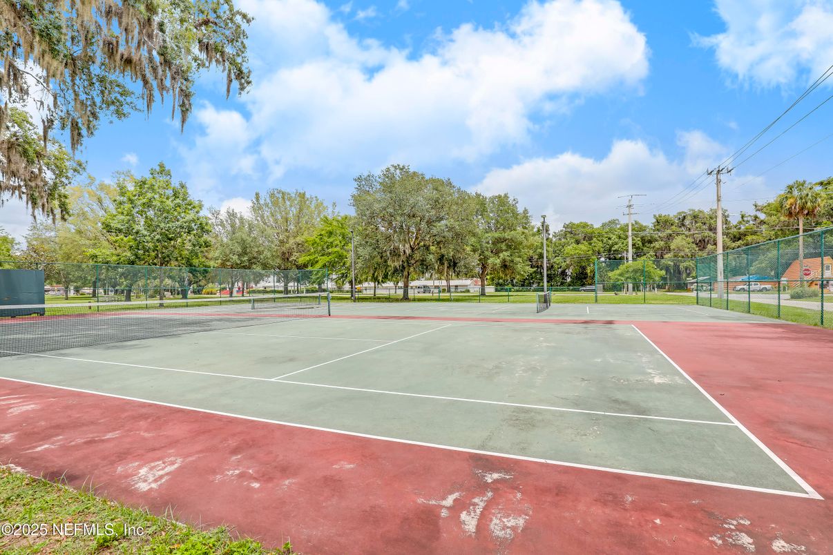 Exterior, Tennis Courts