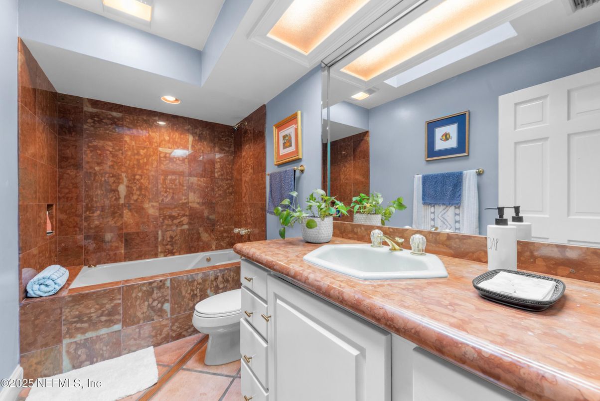 Bathroom, Interior, Recessed Lighting