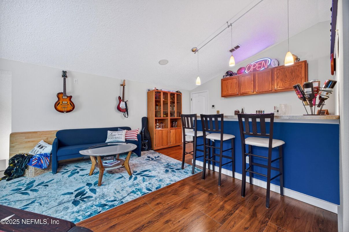 Interior, Pendant Lights, Wood Texture Flooring