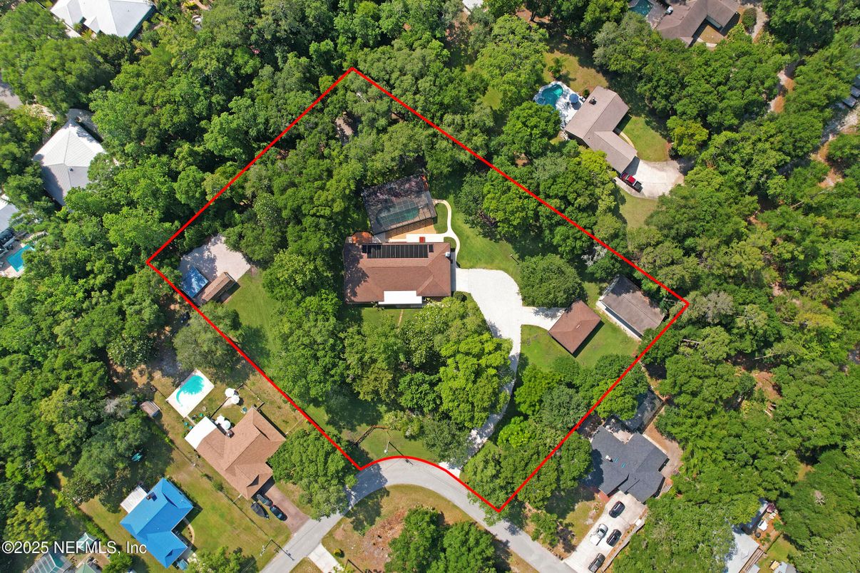 Exterior, Drone