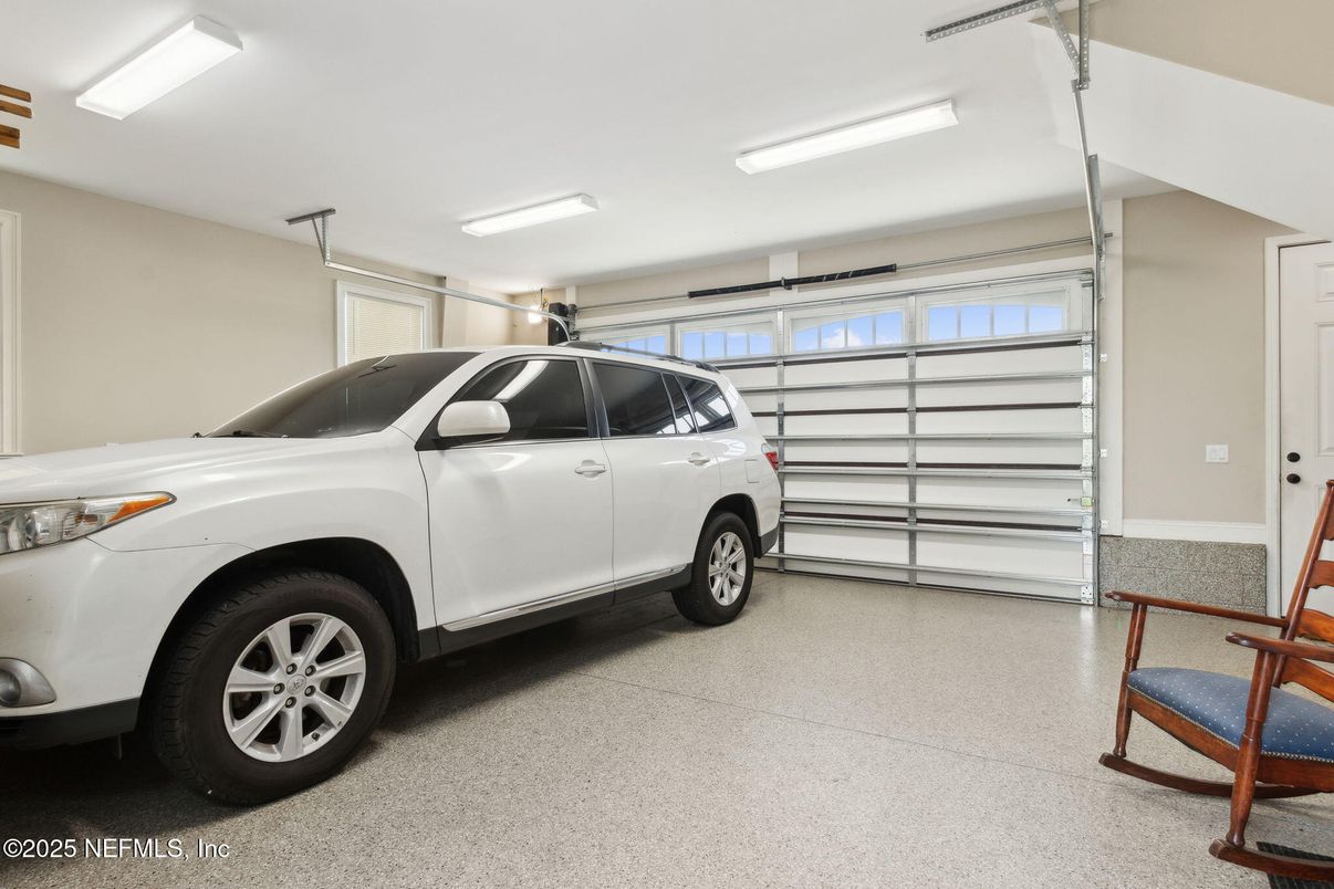 Garage, Interior