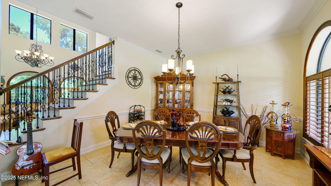 Chandelier, Dining room, Interior