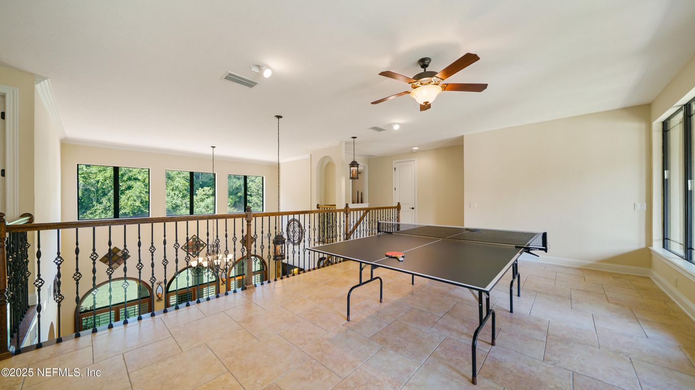 Game Room, Interior, Recessed Lighting