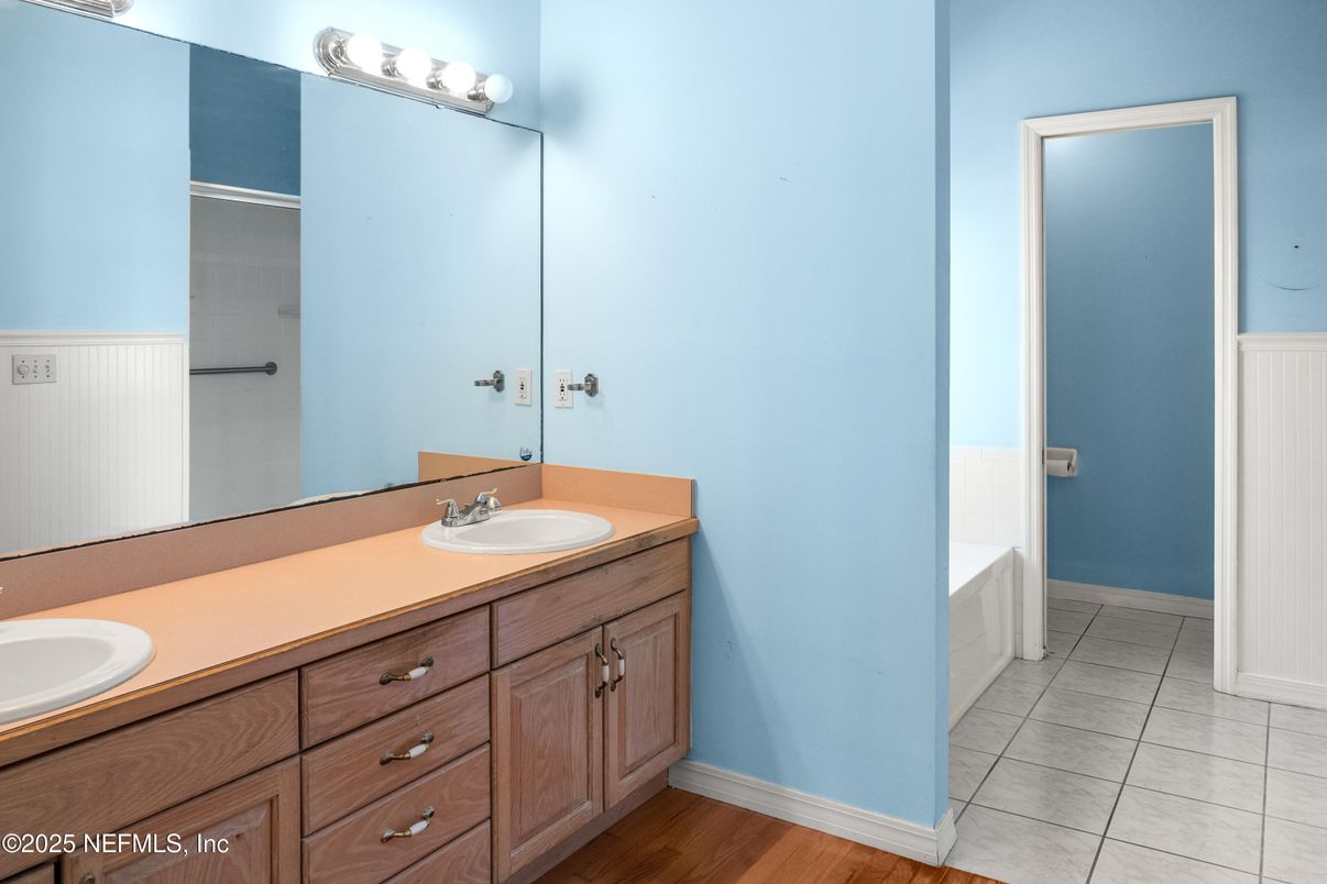 Bathroom, Dual Sink Vanities, Interior, Wood Texture Flooring