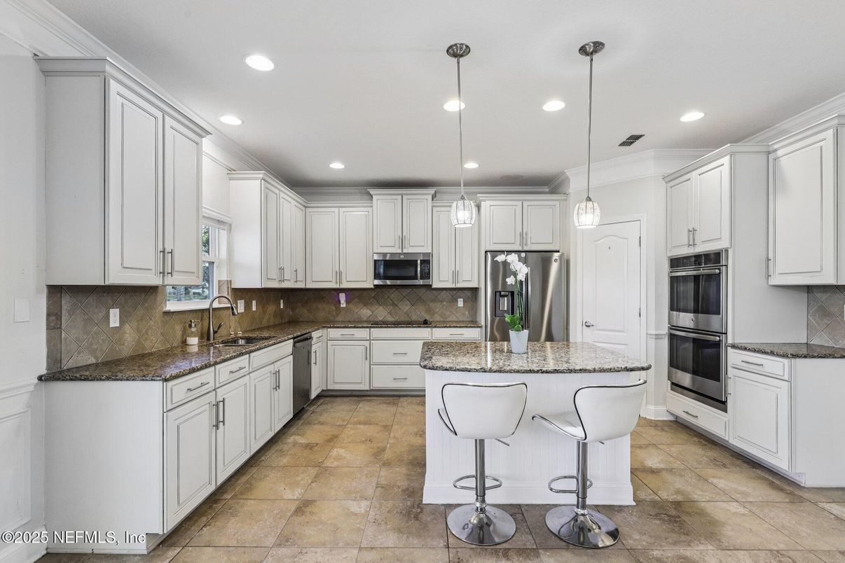 Interior, Kitchen, Pendant Lights, Recessed Lighting, Stainless Steel Appliances