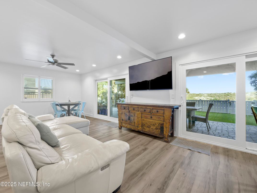 Dining room, Interior, Living room, Recessed Lighting, Water, Wood Texture Flooring