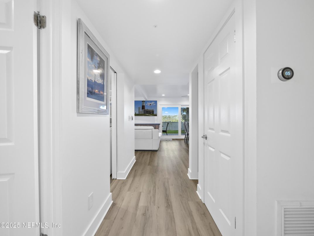 Interior, Recessed Lighting, Water, Wood Texture Flooring