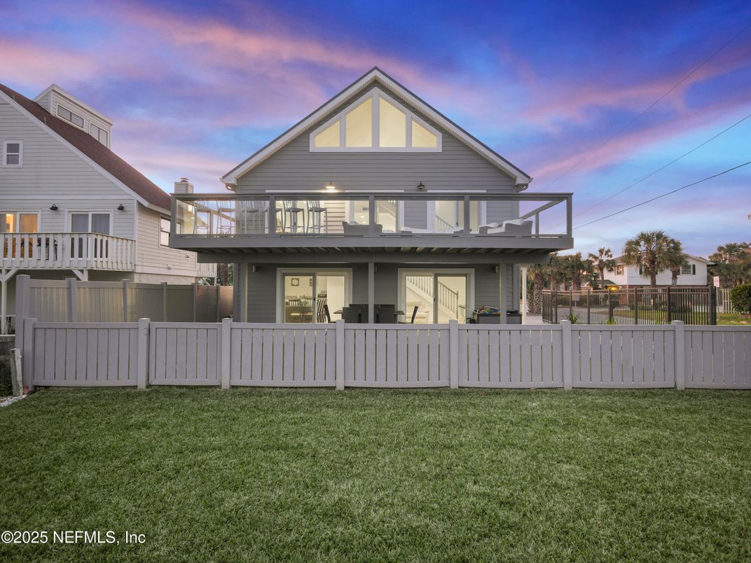 Backyard, Exterior, Facade, Farmhouse