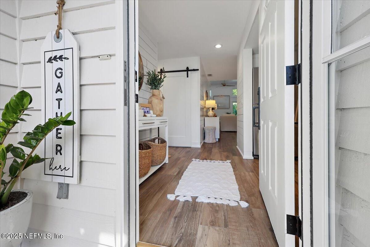 Interior, Recessed Lighting, Wood Texture Flooring