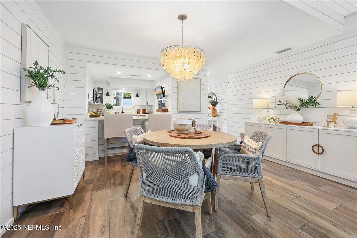 Chandelier, Dining room, Interior, Kitchen, Recessed Lighting, Wood Texture Flooring