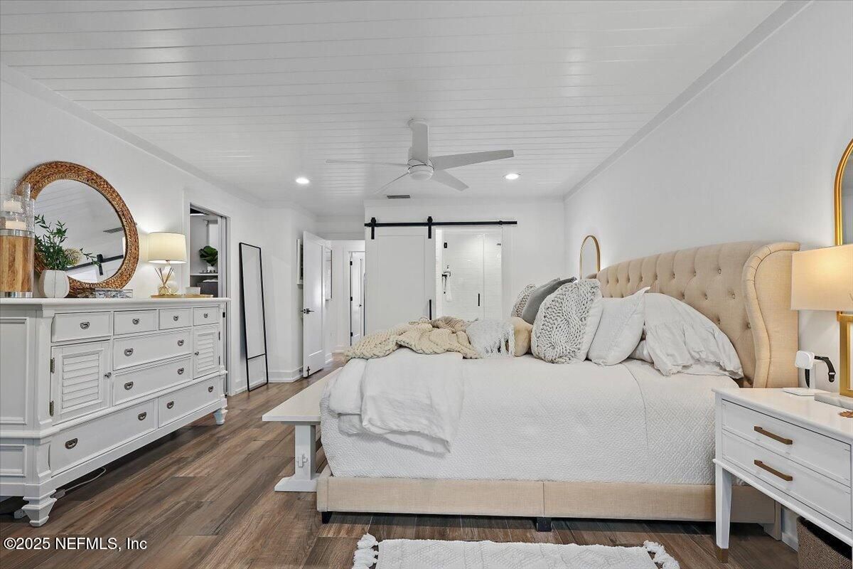 Bedroom, Interior, Recessed Lighting, Wood Texture Flooring