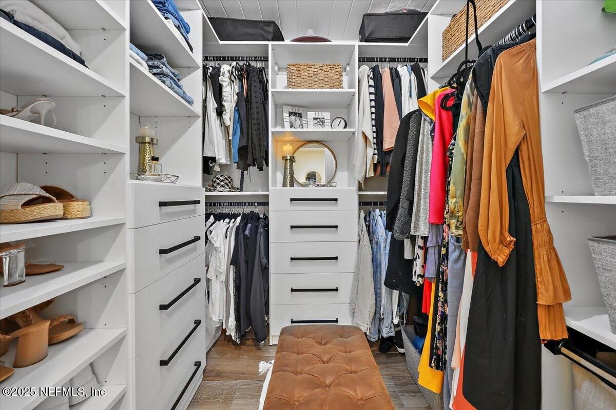 Interior, Walk-in Closets, Wood Texture Flooring