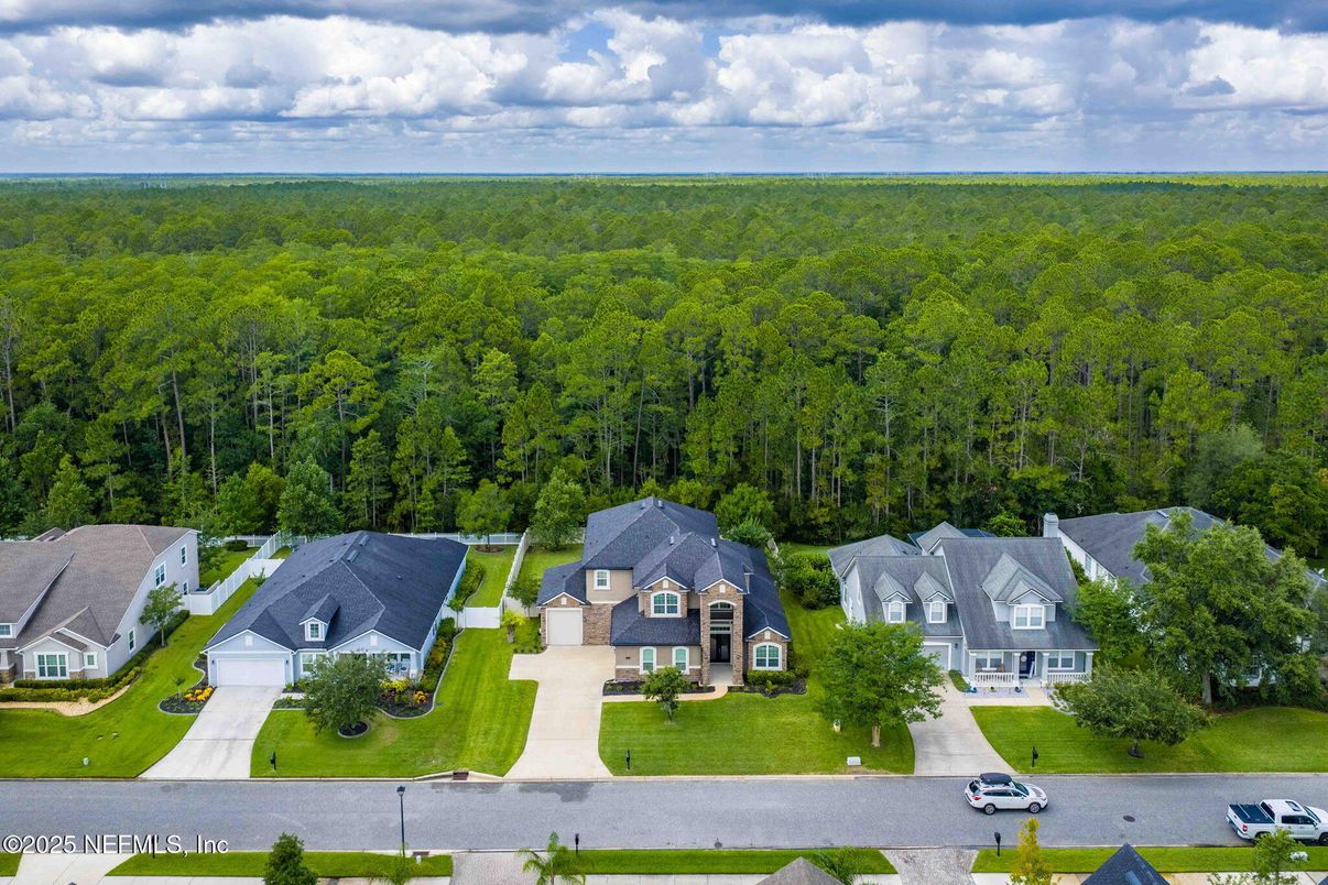 Exterior, Drone