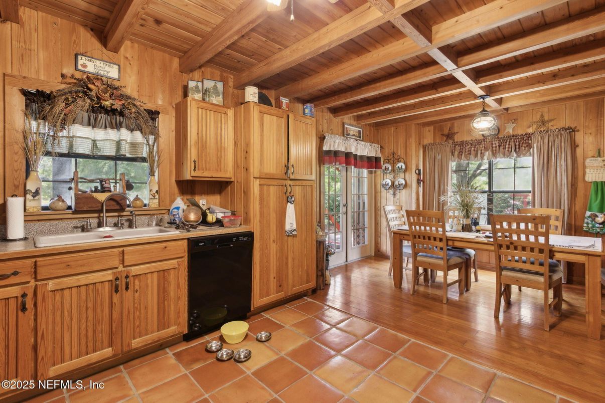 Dining room, Interior, Kitchen, Pendant Lights, Wooden Beams, Wooden Ceilings, Wood Texture Flooring, Wooden Walls
