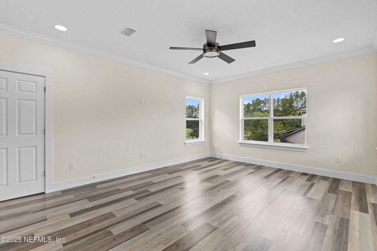 Empty room, Interior, Recessed Lighting, Wood Texture Flooring