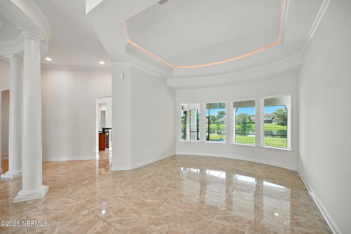 Empty room, Interior, Recessed Lighting