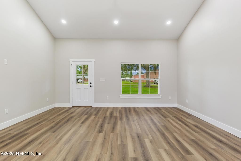 Empty room, Interior, Recessed Lighting, Wood Texture Flooring