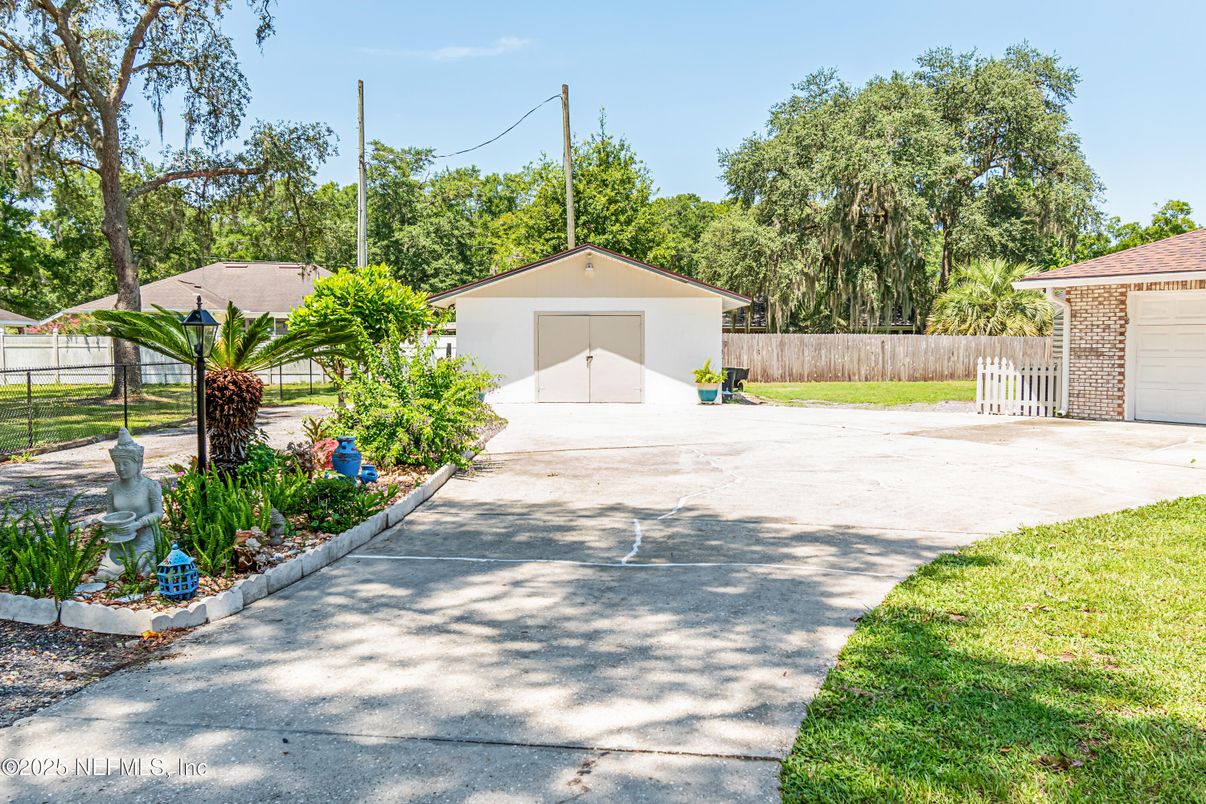 Backyard, Detached Garage, Exterior
