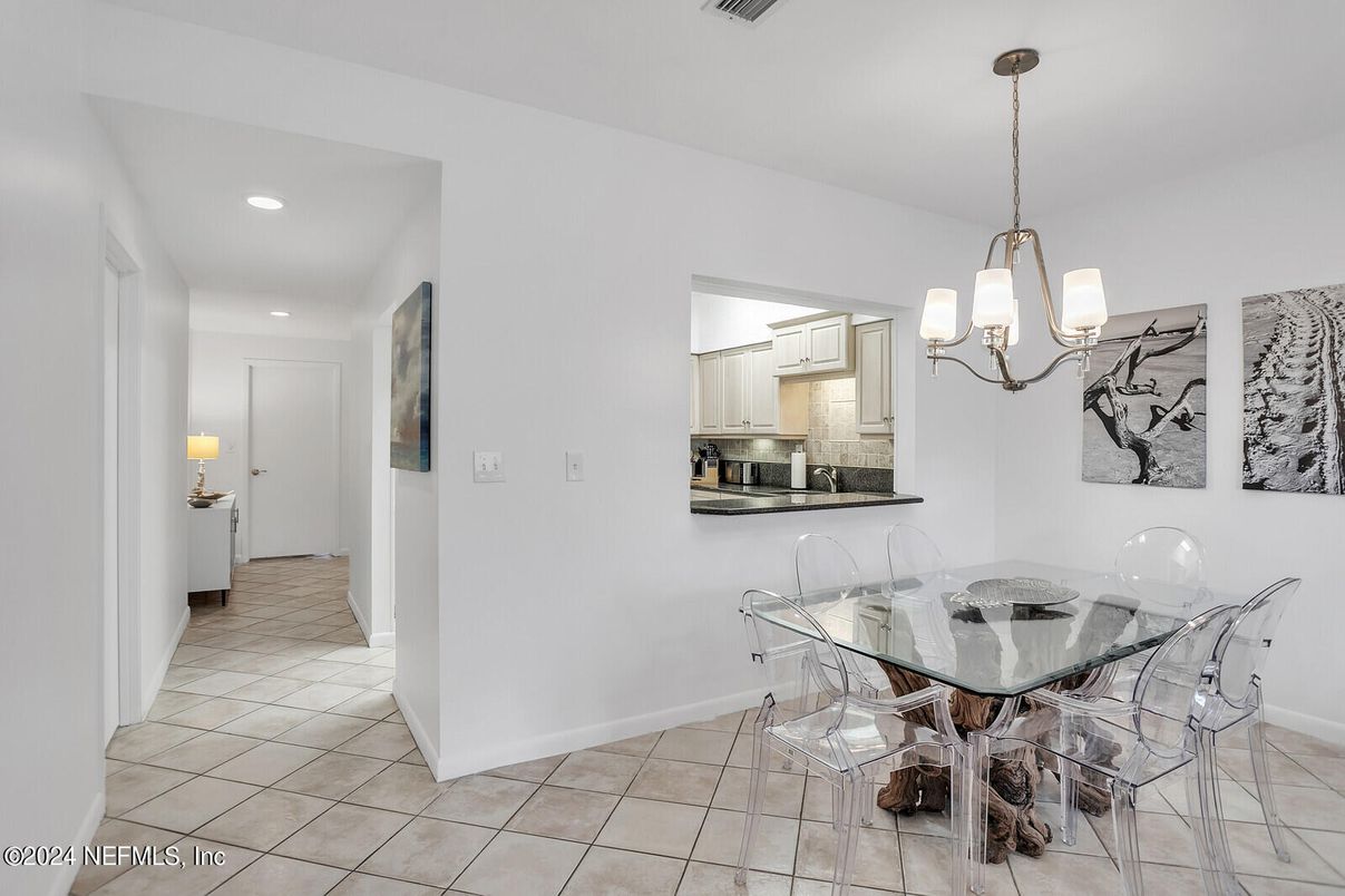 Chandelier, Dining room, Interior, Pendant Lights, Recessed Lighting