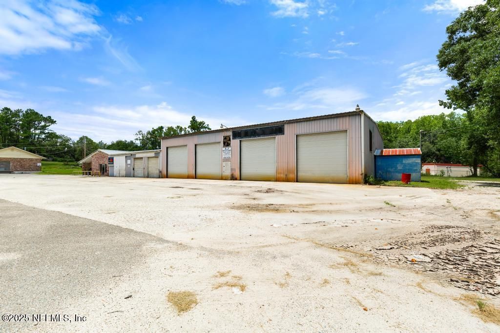 Backyard, Detached Garage, Exterior