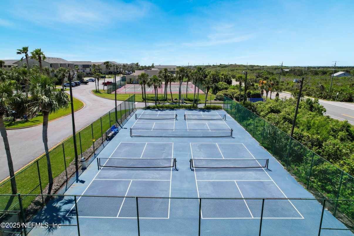 Exterior, Tennis Courts