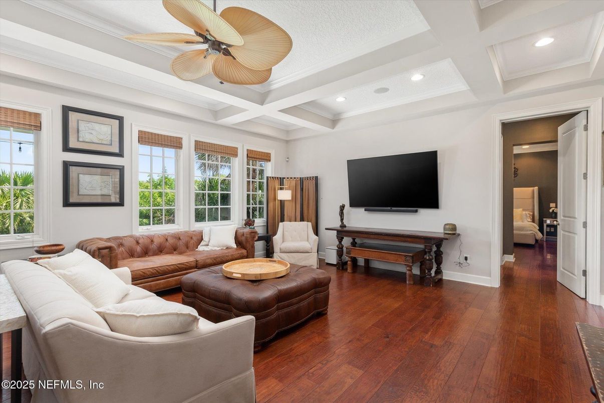 Interior, Living room, Recessed Lighting, Wood Texture Flooring