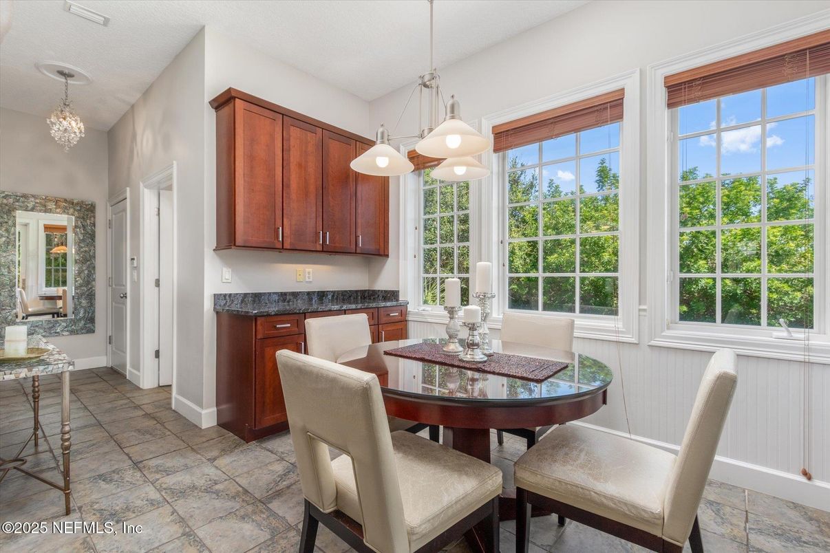 Chandelier, Dining room, Interior, Pendant Lights